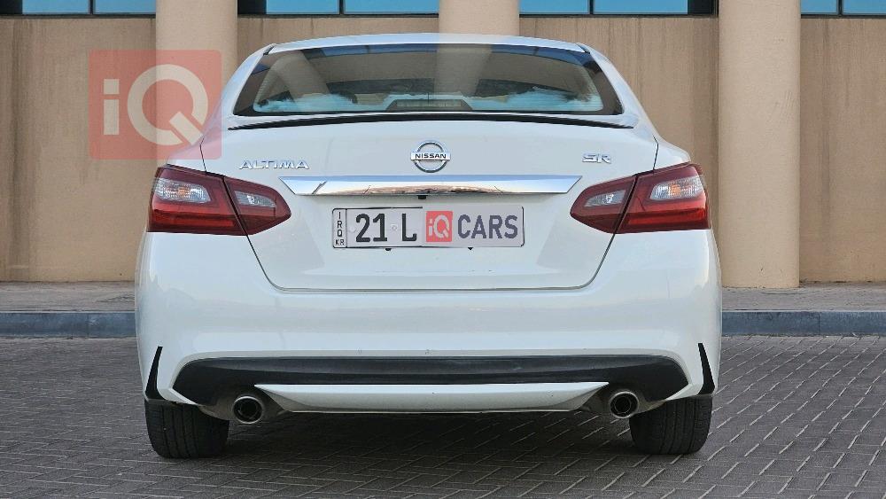 نیسان ئەلتیما